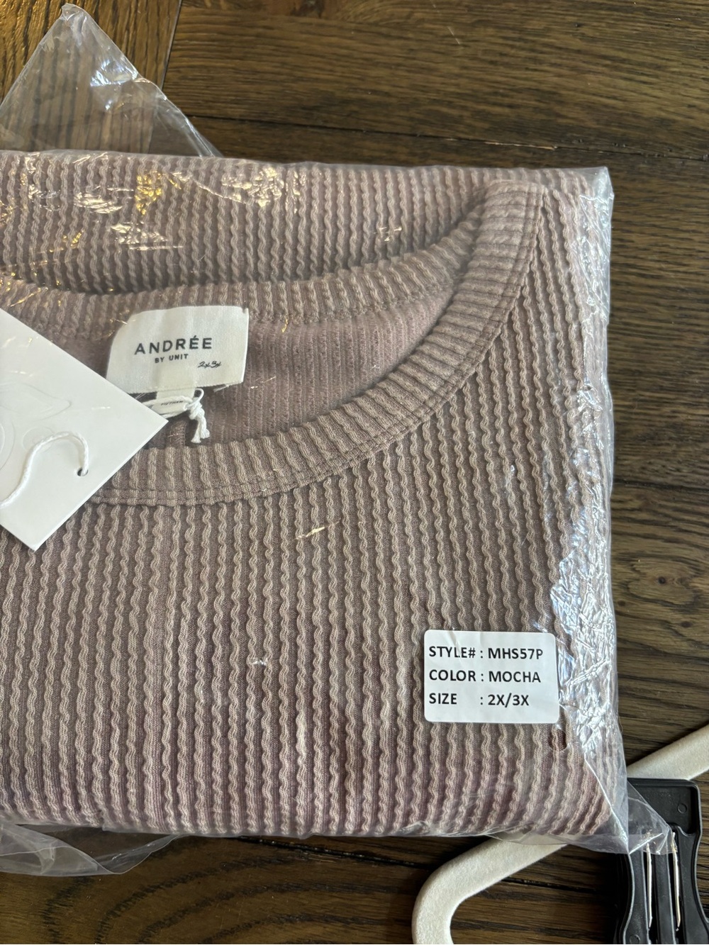 ANDRÉE BY UNIT Mocha Ribbed Crewneck Sweater